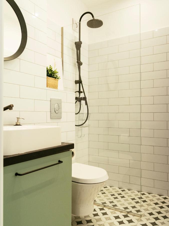 Beautiful Modern Studio - Cismigiu Park - Netflix ブカレスト エクステリア 写真